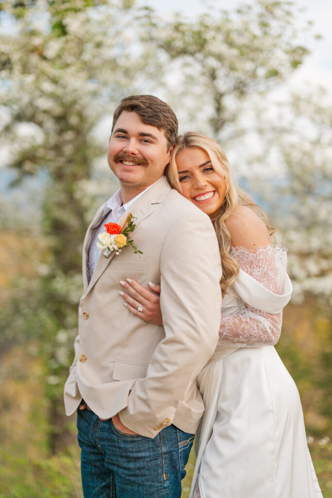 happy just-married couple in gatlinburg, tn